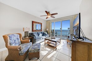 Living rom with balcony access