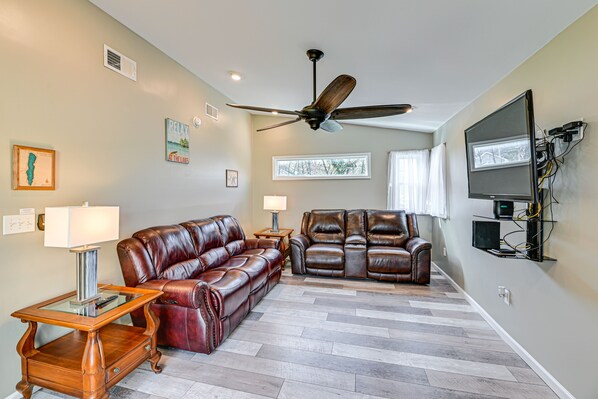 Honeoye Vacation Rental | 2BR | 1BA | 968 Sq Ft | Step-Free Access