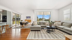 Kitchen, Dining & Living Area