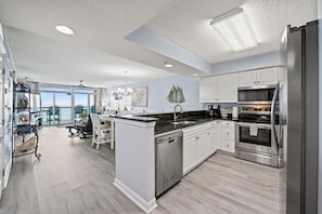All modern appliances to make meal preparation a breeze.