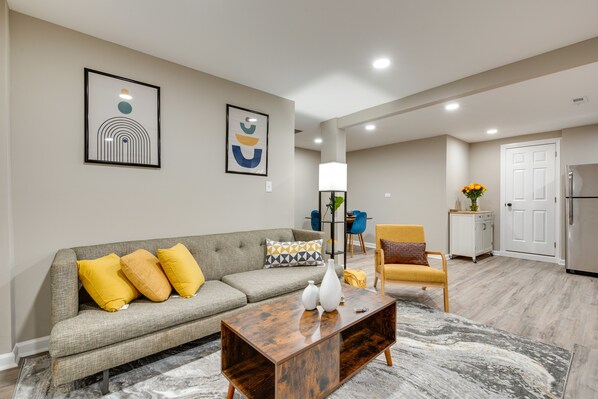 Atlanta Vacation Rental | 2BR | 1BA | 1,200 Sq Ft | Exterior Steps Required
