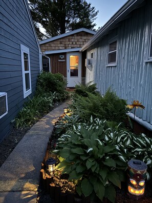 Walkway to Sandpiper Entry