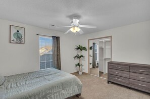 Queen room 2