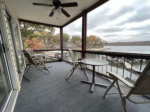 Screened in porch