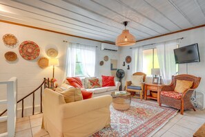Living Room | Smart TV