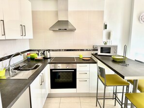 Kitchen 2
