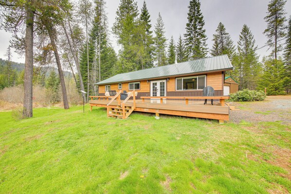 Priest Lake Vacation Rental | 4BR | 2BA | 1,650 Sq Ft | Access Only By Stairs