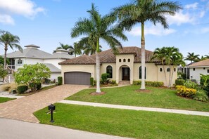 Turtle Bay - a beautiful home in the heart of Marco Island.