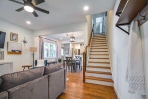 Living Room | Queen Sleeper Sofa | 1st Floor | Smart TV