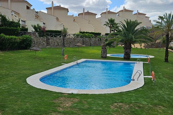 Schwimmbad des Ferienhauses