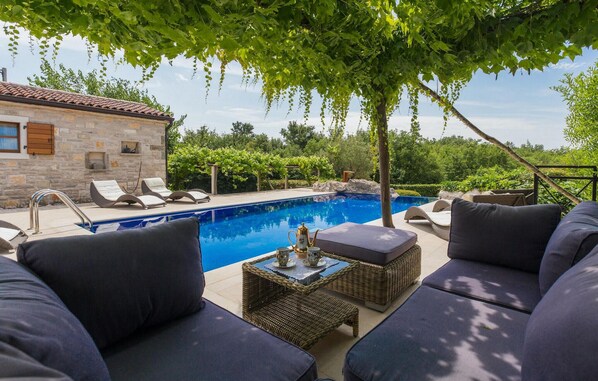 pool