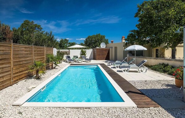 pool