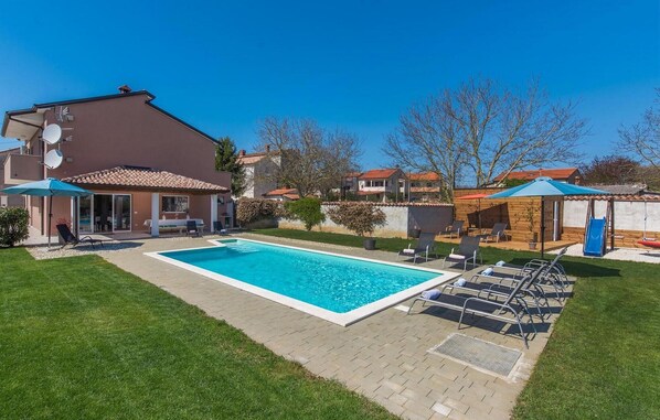 pool