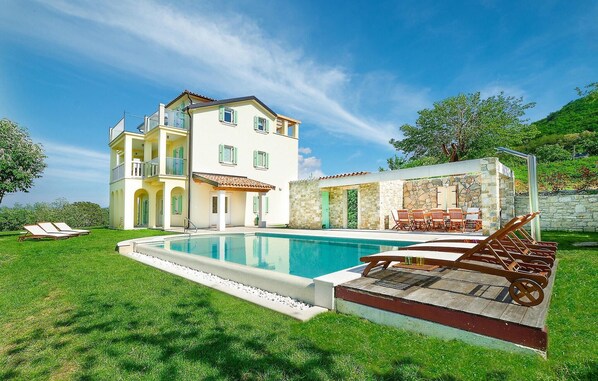 pool