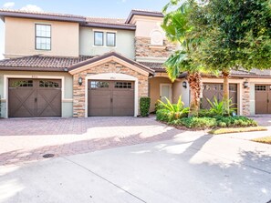 8902-azalea-sands-lane--davenport--fl-33896----04.jpg