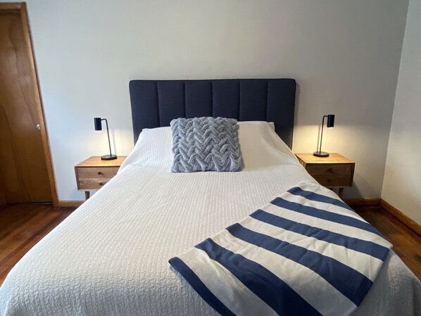 Queen Bed 