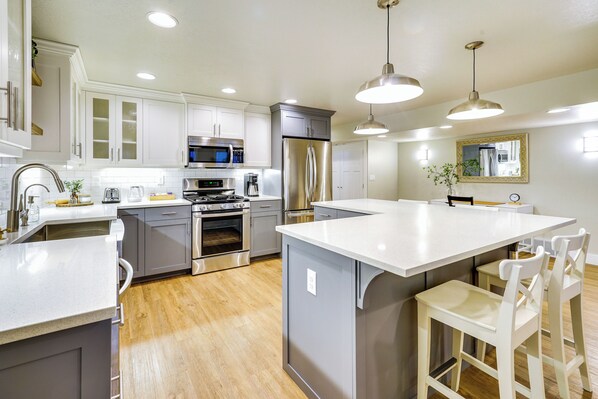 Salt Lake City Vacation Rental | 2BR | 1BA | 1,100 Sq Ft | Steps to Enter
