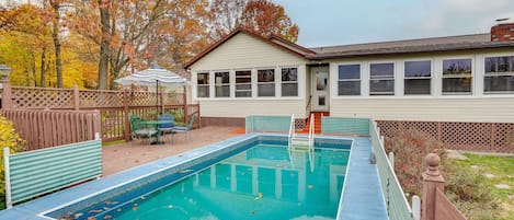 Mount Vernon Vacation Rental | 2BR | 2.5BA | 1,200 Sq Ft | Step-Free Access