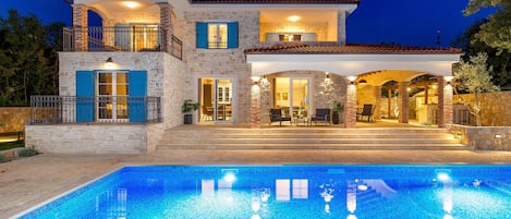 pool
