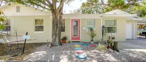 Gulfport Vacation Rental | 2BR | 1BA | 2 Steps & 5 Stepping Stones Required