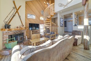 Living Area | Central Heating | Free WiFi | Pellet Stove | Board Games & Books