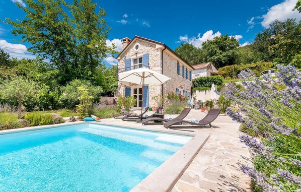 pool