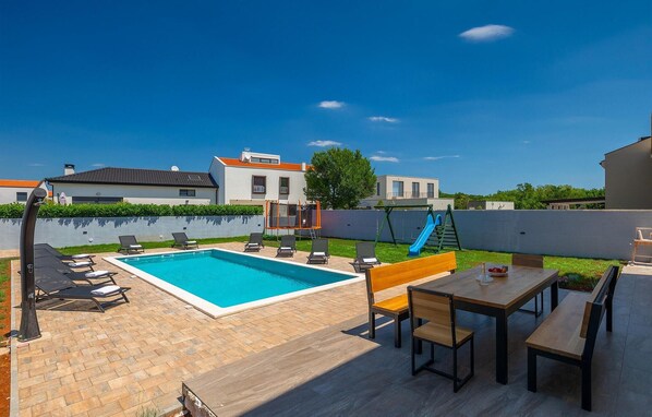 pool