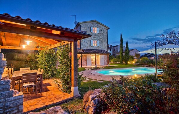 pool