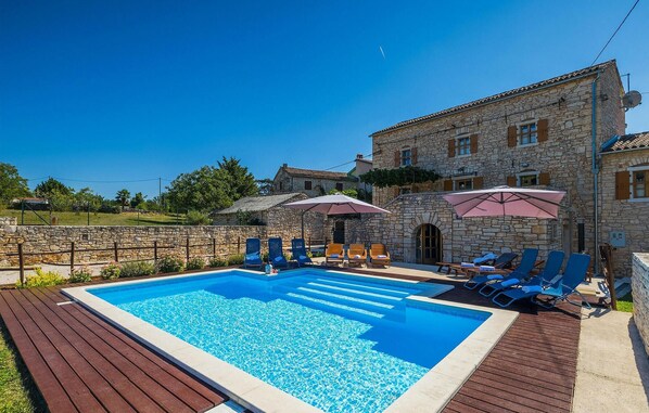 pool