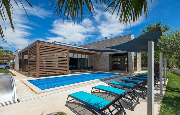 pool
