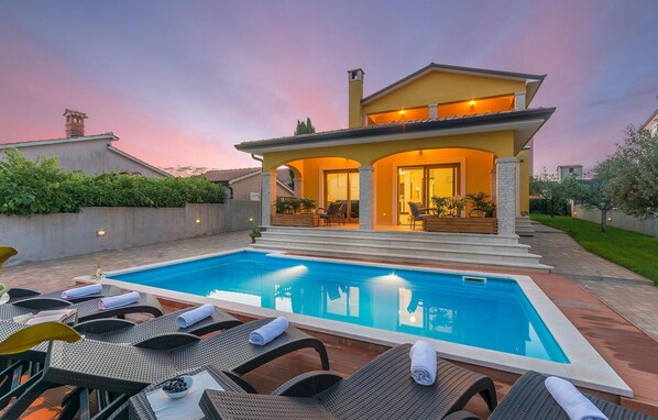pool