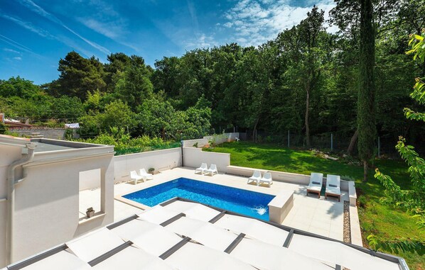pool
