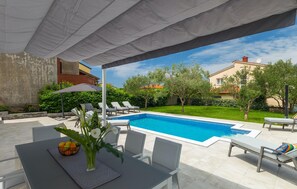 pool