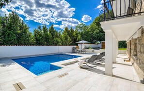 pool