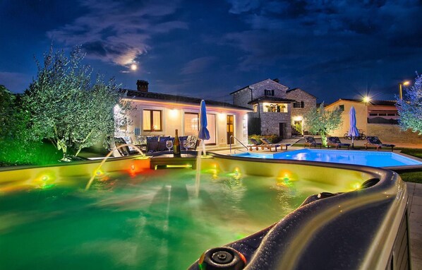 pool