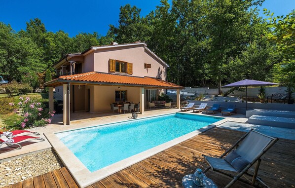 pool