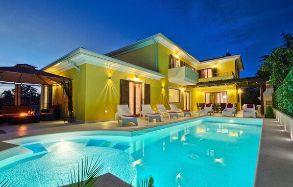 pool