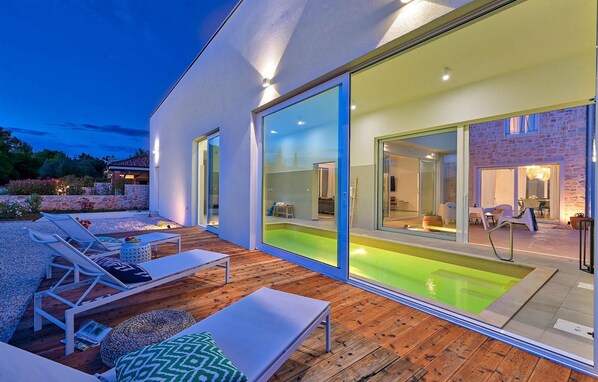 pool