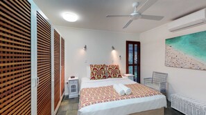 Wongalinga 7 - Main Bedroom 