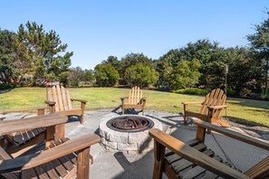 WH359: A Whale Of A Time | Backyard w/ Fire Pit