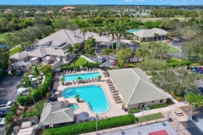 The Smaller Heated Community Pool and Spa 1 Minute From The Front Door of Our Condo