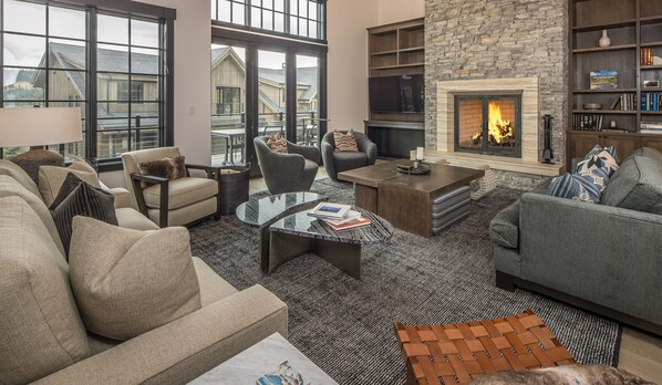Living Room with Fireplace and TV