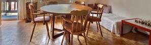 Eatcorner