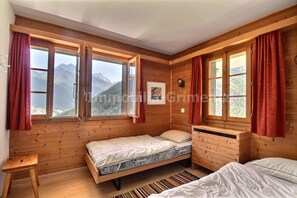 Bedroom 2 with 2 beds