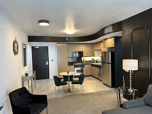 Downtown luxury 1 bedroom condo, East Village