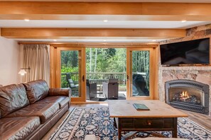 lodgeatlionshead-101-2487_53114657075_o