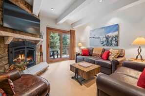 lodgeatlionshead-220-1920_53109150074_o