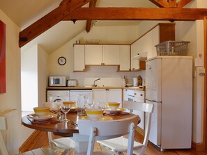 Kitchen/diner | Parc Uchaf Cottages - Granary Cottage, Oswestry