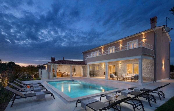 pool