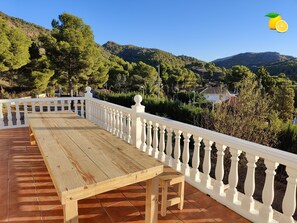 TERRACE (2)